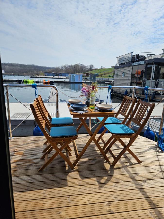 Mobiles Hausboot El'Milia Hotel Braunsbedra Exterior photo